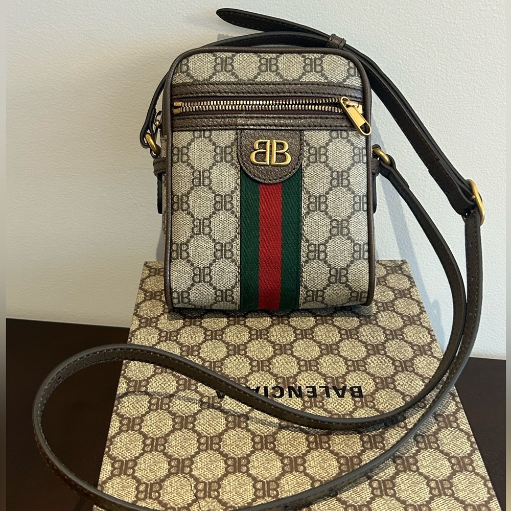 Gucci x Balenciaga
Beige Monogram Canvas Hacker Shoulder Bag Gold Hardware, 2021